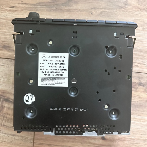 MERCEDES R129 RADIO - MODEL CM2299 - Picture 4 of 8